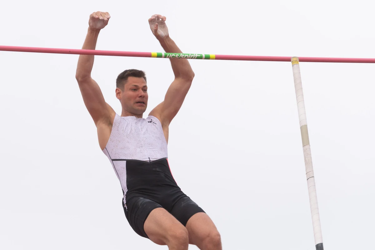 W 2011 roku Paweł Wojciechowski został mistrzem świata w skoku o tyczce. Od tego czasu różnie układały się jego sportowe losy, ale nasz lekkoatleta ma ciągle swoje sportowe plany i marzenia. Teraz kończy przygotowania do sezonu halowego. Celem na ten rok jest poprawienie wyników z poprzedniego sezonu i wyjazd na mistrzostwa świata w Budapeszcie.