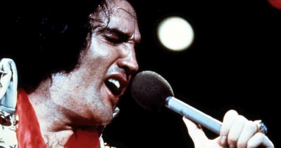 14 stycznia 1973 roku, czyli 50 lat temu Elvis Presley dał koncert dla miliarda widzów na całym świecie. Transmitowany satelitarnie koncert „Aloha from Hawaii” był największym wydarzeniem rozrywkowym tamtych czasów.  Dziś, 8 stycznia 2023 roku Elvis Presley obchodziłby swoje 88. urodziny.