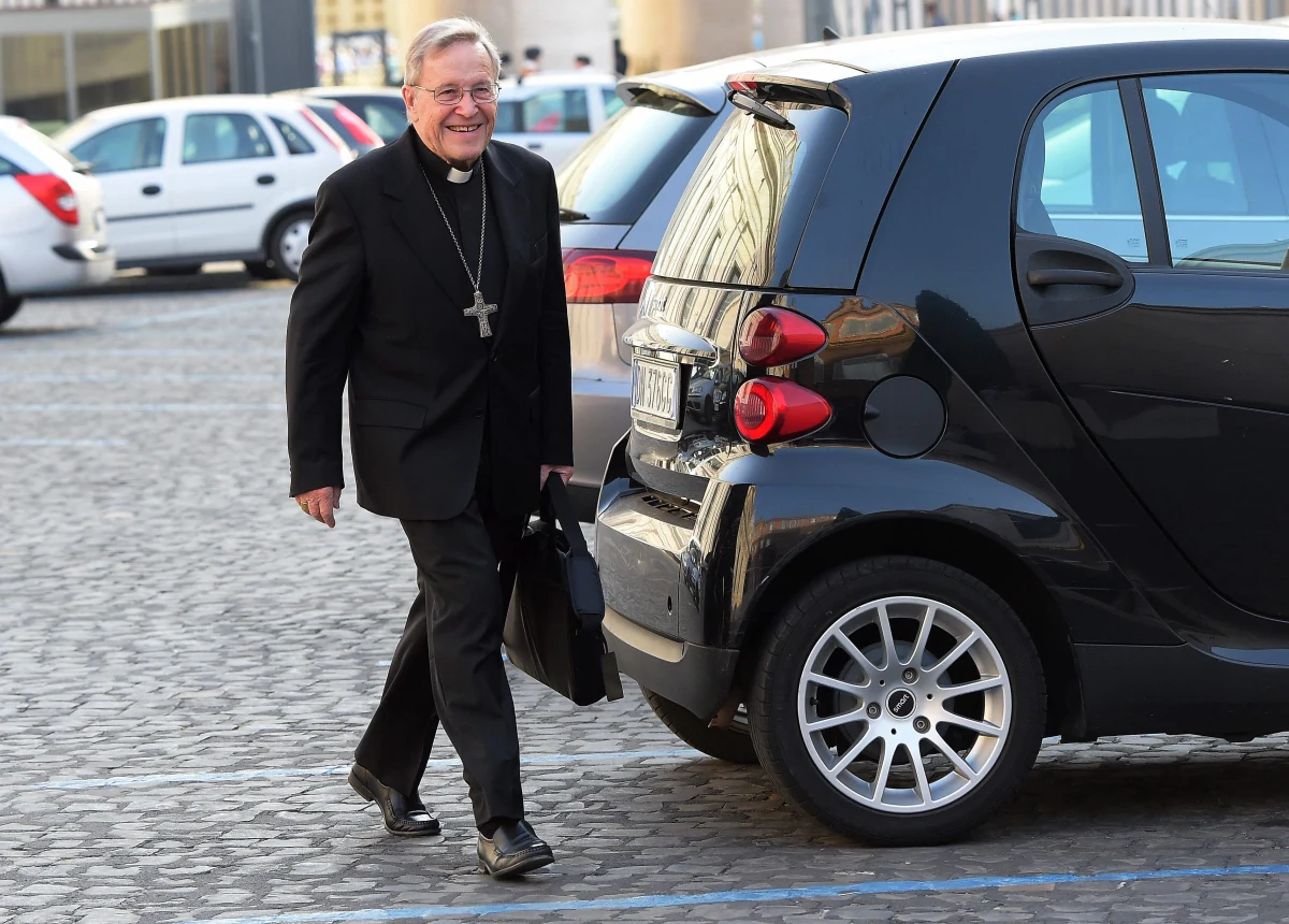  Nie należy spodziewać się przyspieszonego procesu beatyfikacyjnego zmarłego papieża seniora Benedykta XVI - tak wynika z opinii kardynała Waltera Kaspera, jaką wyraził w rozmowie z włoskim dziennikiem "La Repubblica".