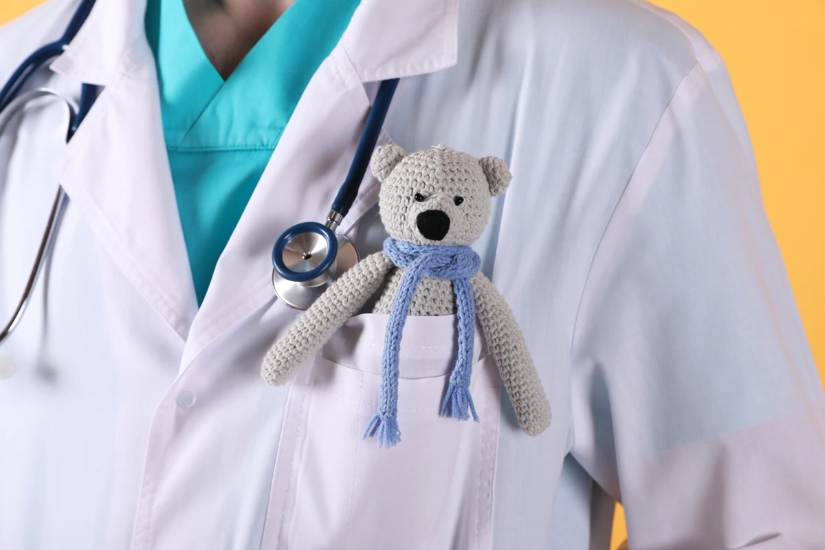 Ponad 60 procent miejsc na oddziałach pediatrycznych w całej Polsce jest zajętych. Pacjenci, którzy chcą skorzystać z porady lekarza rodzinnego, muszą uzbroić się w cierpliwość. Głównym powodem jest wciąż wysoka liczba infekcji.