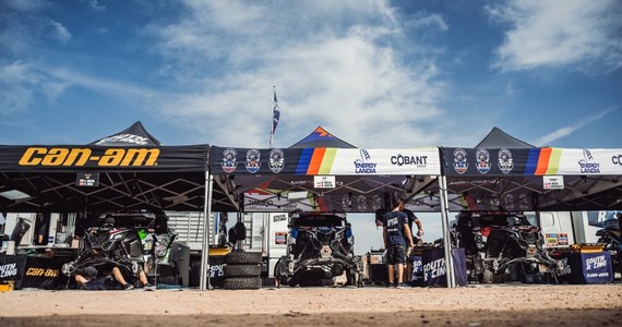 W poniedziałek załogi startujące w Rajdzie Dakar mają długo wyczekiwany dzień przerwy.	Dwie załogi Energylandia Rally Team zakończyły pierwszy tydzień imprezy na podium w klasyfikacji generalnej kategorii SSV. Na załogi czekał dziś pyszny, wymarzony polski obiad.