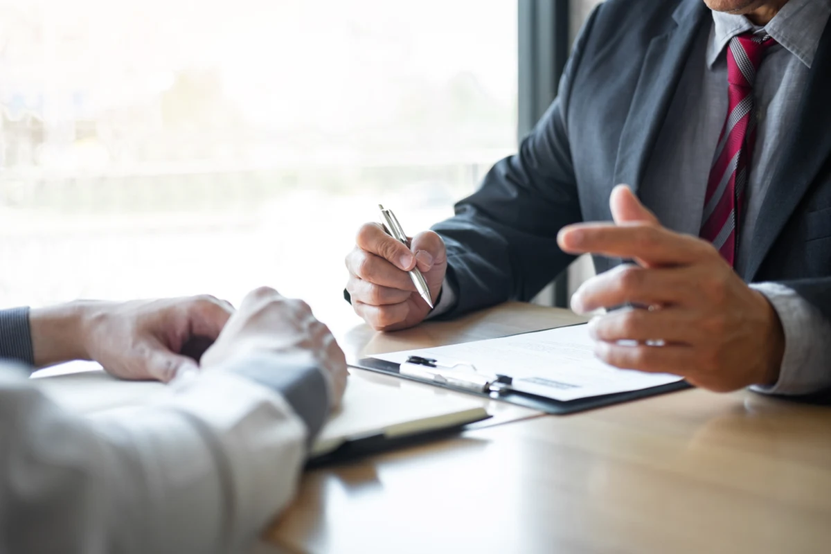 W pierwszym kwartale 2023 roku 24 proc. polskich pracodawców planuje zatrudnienie nowych pracowników, 25 proc. deklaruje konieczność zwolnień, a 48 proc. prognozuje pozostawienie zatrudnienia na niezmienionym poziomie - wynika z raportu "Barometr ManpowerGroup Perspektyw Zatrudnienia". Jak podano, wróciliśmy do nastrojów notowanych w trzecim kwartale 2020 roku.