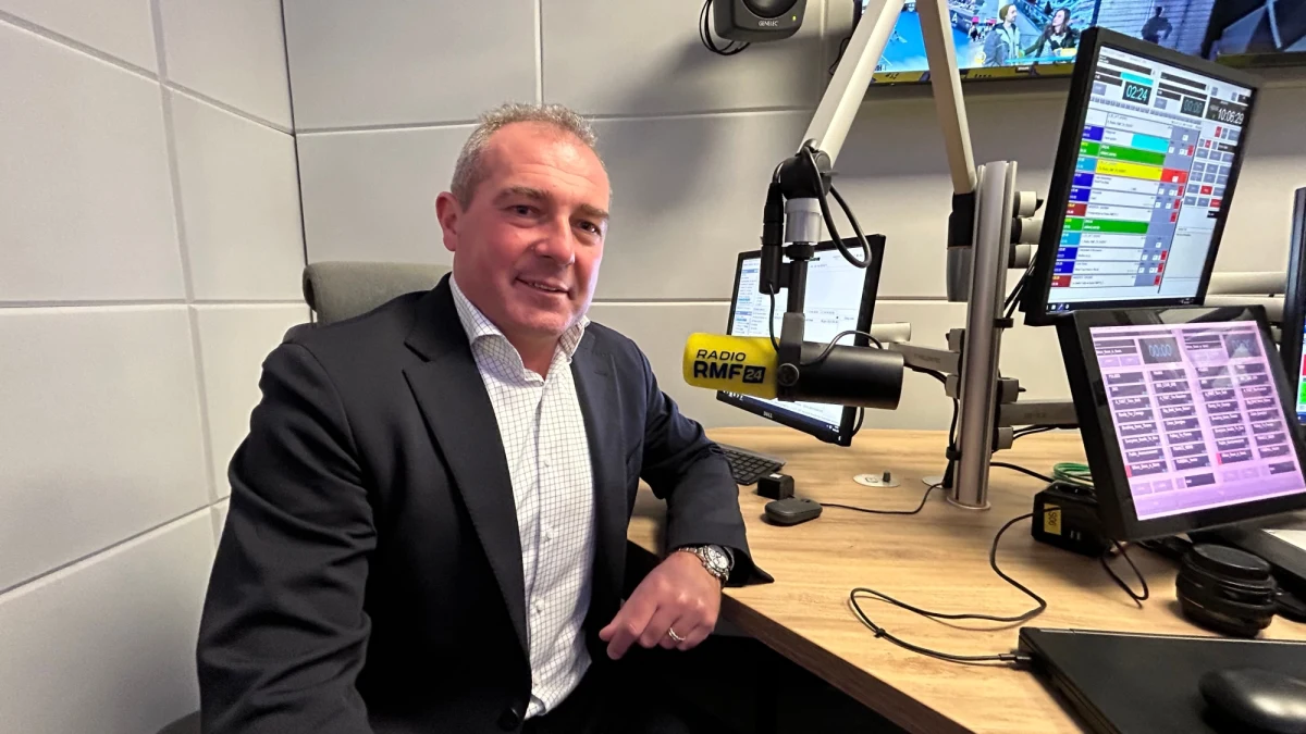 Trener Czesław Michniewicz pożegnał się ze stanowiskiem 31 grudnia. Na razie nie wiadomo, kto go zastąpi. W drugiej połowie stycznia ma odbyć się posiedzenie zarządu PZPN. Swoje typy w Radiu RMF24 podpowiada Marek Koźmiński, były wiceprezes Polskiego Związku Piłki Nożnej. 