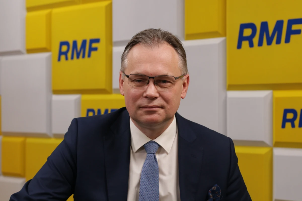 Trzeba zbudować narrację na świecie. Poinformować naszych partnerów, że Niemcy po drugiej wojnie nie rozliczyli się z nami - mówi poseł PiS Arkadiusz Mularczyk, pytany o ciąg dalszy ws. reparacji wojennych. 