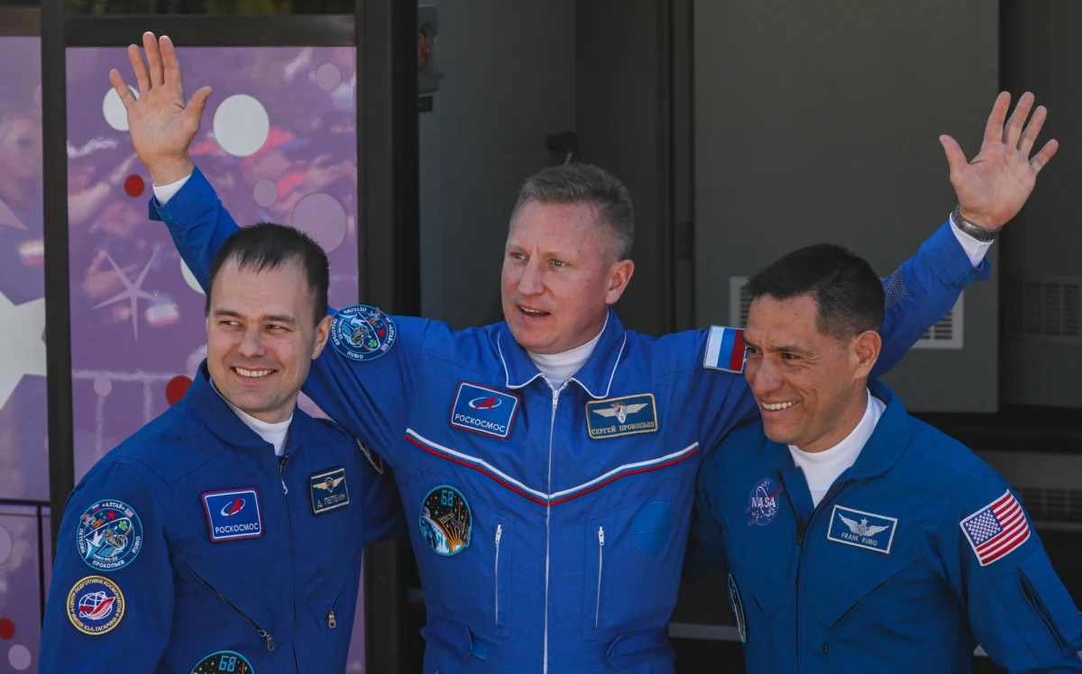 20 lutego Rosja wyśle kolejną rakietę Sojuz, która ma sprowadzić na Ziemię dwóch rosyjskich kosmonautów i amerykańskiego astronautę przebywających obecnie na Międzynarodowej Stacji Kosmicznej. Cała trójka miała wrócić na Ziemię w marcu.