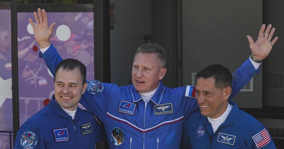 20 lutego Rosja wyśle kolejną rakietę Sojuz, która ma sprowadzić na Ziemię dwóch rosyjskich kosmonautów i amerykańskiego astronautę przebywających obecnie na Międzynarodowej Stacji Kosmicznej. Cała trójka miała wrócić na Ziemię w marcu.