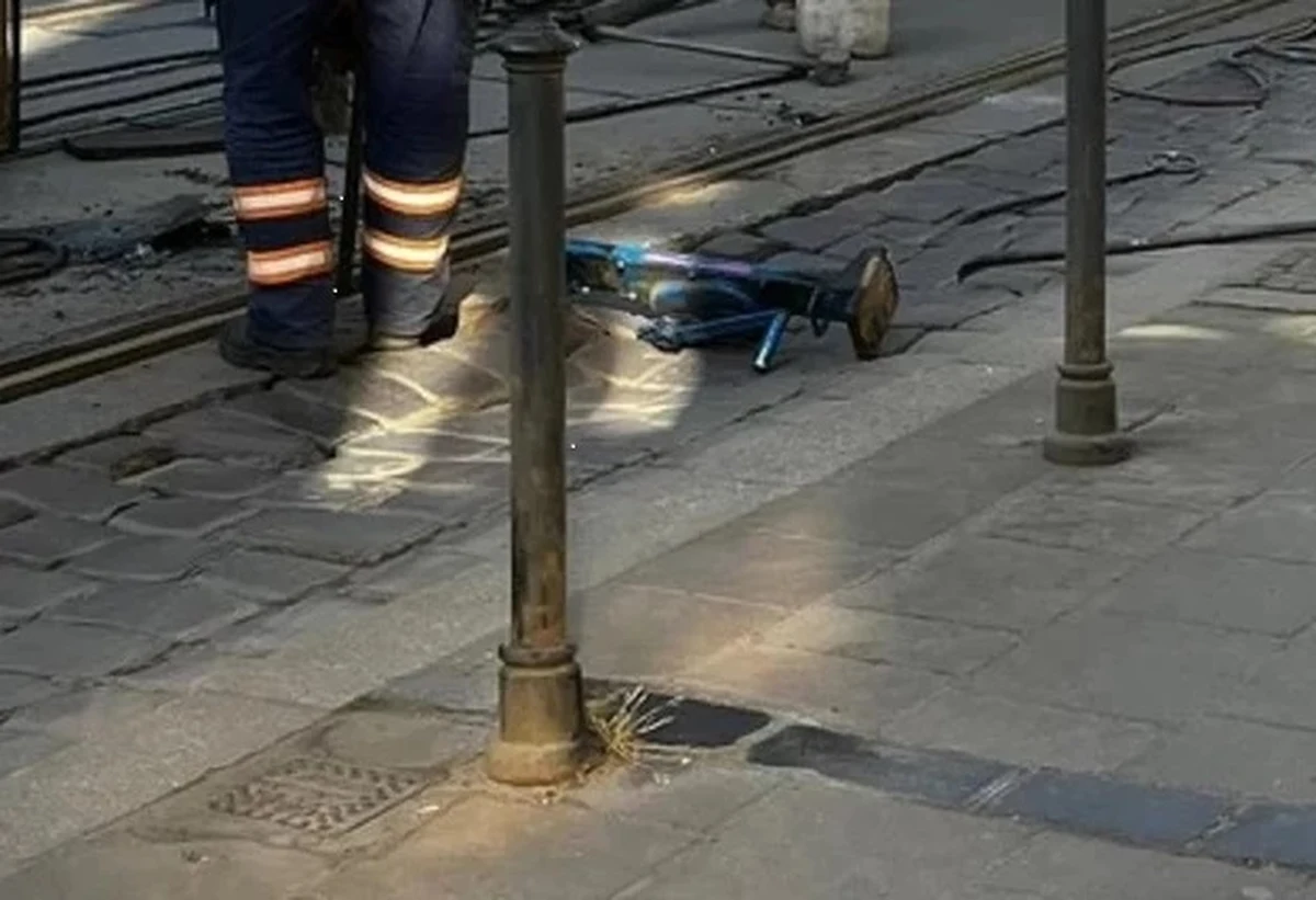 Kraków chce gruntownie przebudować Kościuszki i Zwierzyniecką w centrum miasta, wraz z torowiskiem i pętlą tramwajową. Ich remont miał być przeprowadzony już kilka lat temu. Wiceprezydent Krakowa Andrzej Kulig ma nadzieję, że wiosną uda się załatwić wszelkie formalności i rozstrzygnąć przetarg, a  na przełomie maja i czerwca podpisać umowę z wykonawcą.     

