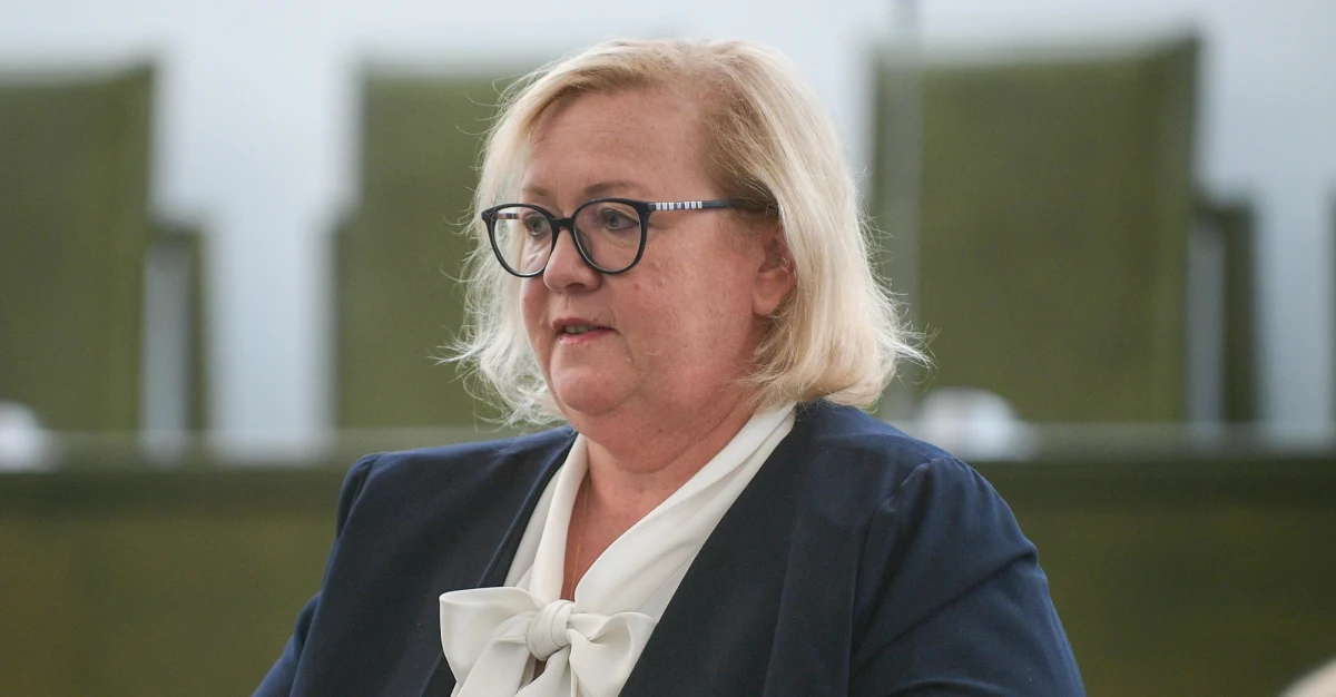 Ze skierowanego do marszałka Senatu listu I prezes Sądu Najwyższego wcale nie wynika, że Małgorzata Manowska odmawia zaprzysiężenia wszystkich wybranych na ławników SN członków KOD. Członkami Komitetu Obrony Demokracji jest aż 26 z 30 wybranych przez Senat. Prof. Manowska nie przyjęła ślubowania od żadnego, zastrzeżenia zgłosiła jednak tylko do 18 z nich. Co właściwie napisała w piśmie do Tomasza Grodzkiego?