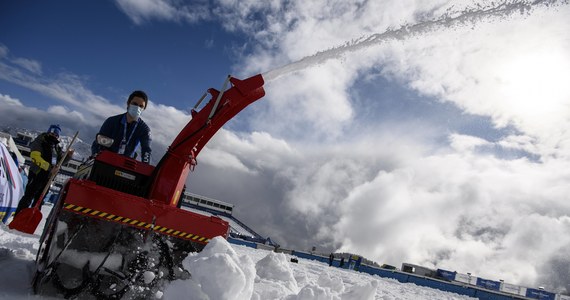 Z powodu braku śniegu zakopiańska impreza World Snow Day zostaje przeniesiona do parku miejskiego - podaje portal 24tp.pl.