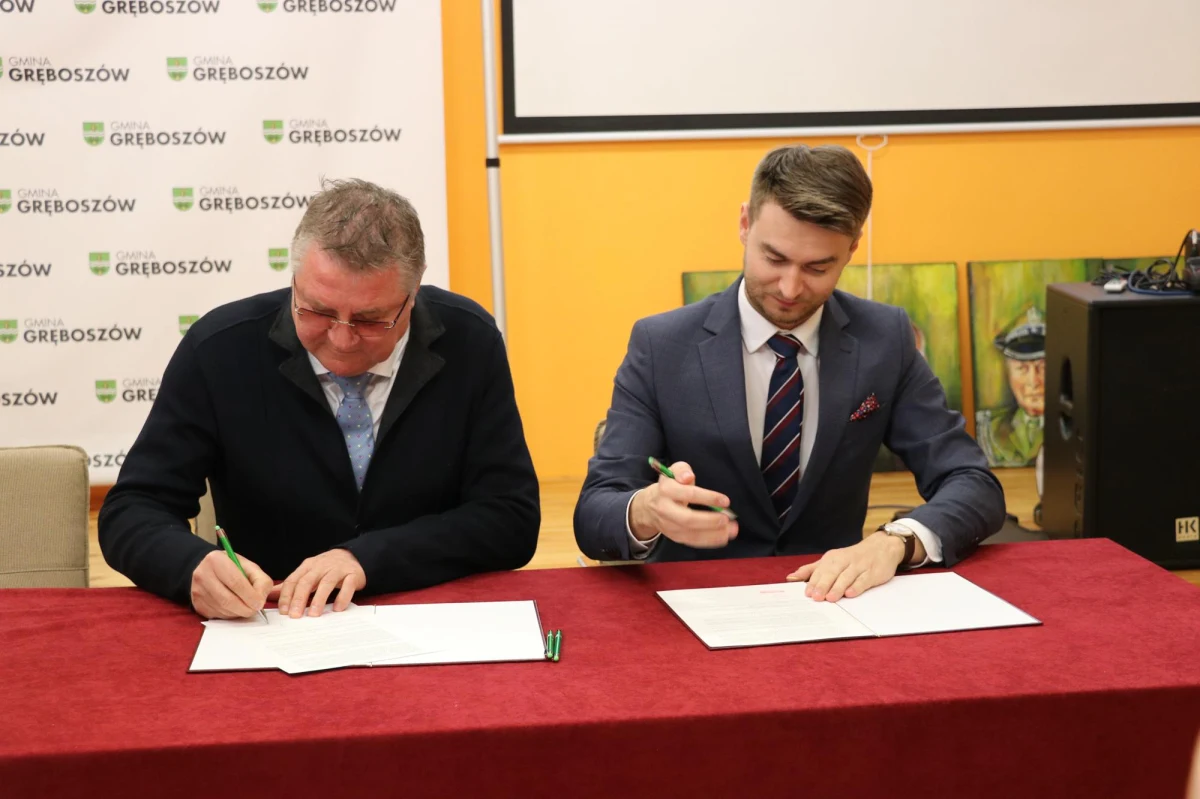 To będzie technologiczny skok i szansa na rozwój dla całej gminy. W gminie Gręboszów niedaleko Tarnowa ma powstać zakład produkujący magazyny energii. Za inwestycją stoi pochodzący z Żelichowa polski przedsiębiorca Adam Drewniany, który współpracował z miliarderem Elonem Muskiem.  

