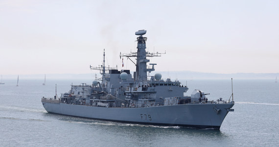 Marynarka wojenna Wielkiej Brytanii poinformowała w środę, że okręt HMS "Portland" śledzi ruchy rosyjskiej fregaty "Admirał Gorszkow" oraz towarzyszącego jej tankowca Kama, które przepływają przez wody międzynarodowe w pobliżu Zjednoczonego Królestwa. Fregata wyposażona jest w pociski kierowane.