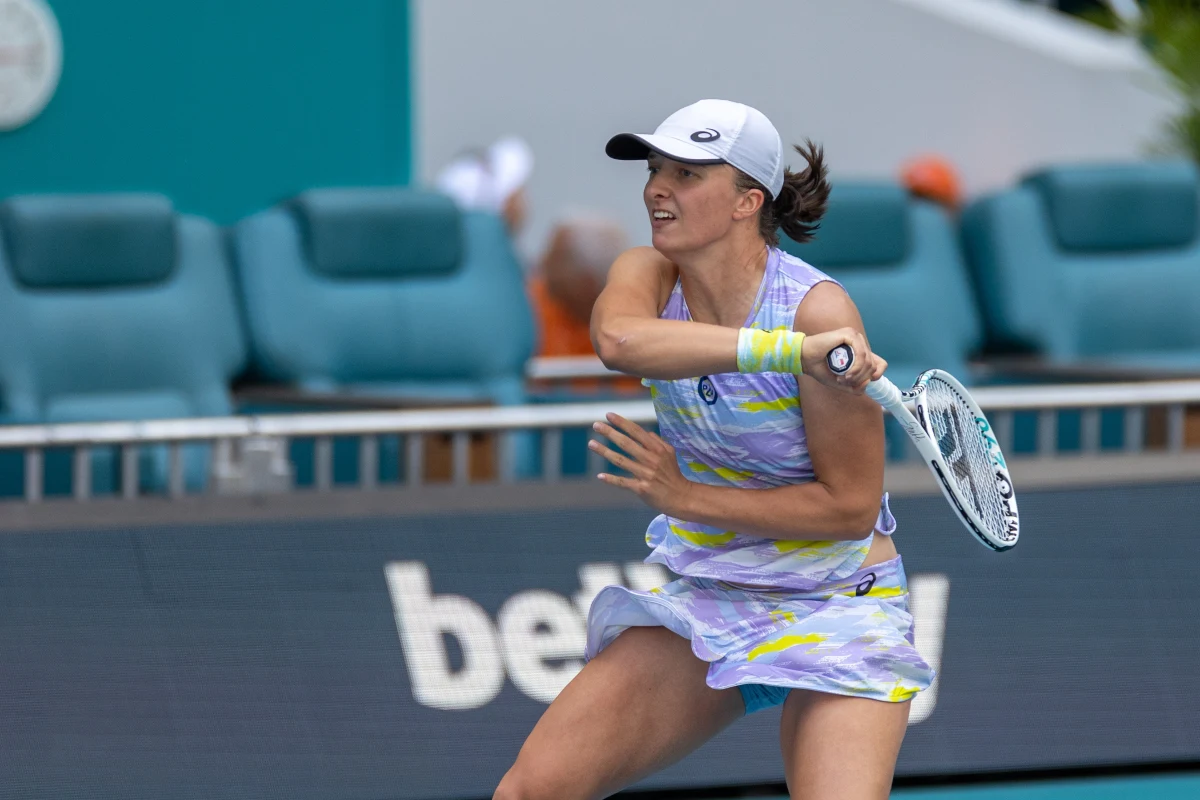 W Melbourne rozlosowano turniejowe drabinki pierwszego w tym roku turnieju wielkoszlemowego, czyli Australian Open. Rozstawiona z jedynką Iga Świątek w pierwszej rundzie zagra z Niemką Jule Niemeier. Hubert Hurkacz - który w Melbourne zagra z numerem 10 - powalczy na początek z Hiszpanem Pedro Martinezem.