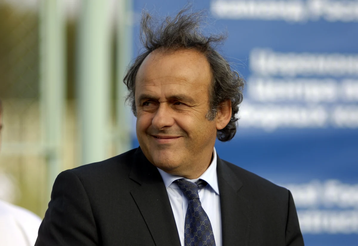 ​Michel Platini może zostać prezesem Francuskiej Federacji Piłkarskiej (FFF) - informują zagraniczne media, m.in. "Sueddeutsche Zeitung" i radio RMC Sport. W środę z posady odsunięty został Noel Le Graet.