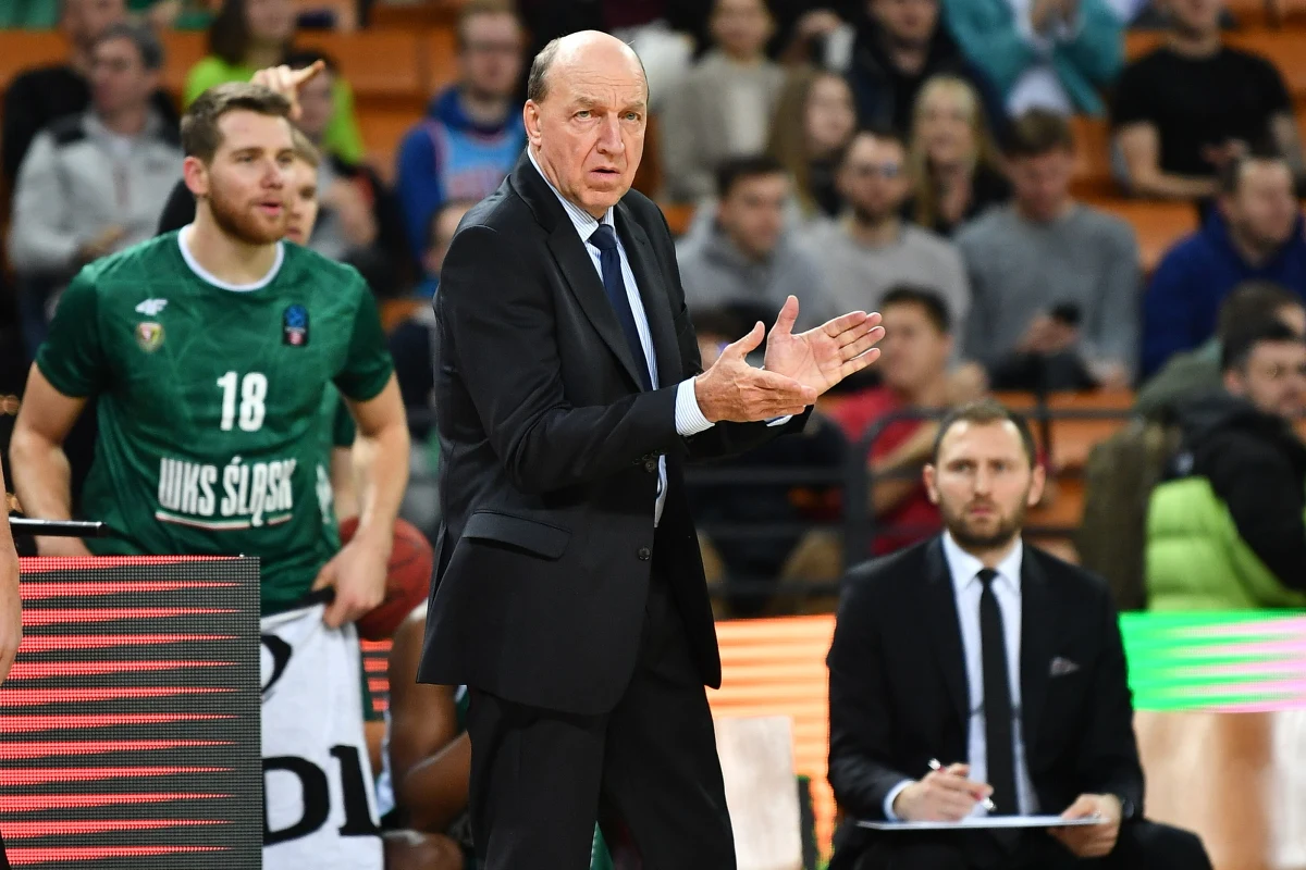 Pojedynek Śląska Wrocław z Treflem Sopot i zachodniopomorskie derby pomiędzy Kingiem Szczecin i PGE Spójnią Stargard czekają nas w ćwierćfinałach Suzuki Pucharu Polski koszykarzy. Dziś poznaliśmy skład par 1/4 finału. Turniej finałowy zostanie rozegrany w Lublinie od 16 do 19 lutego.