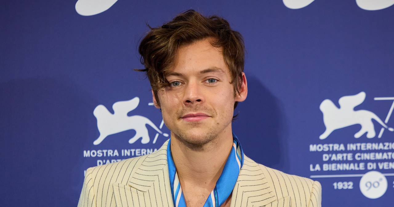 Harry Styles pojawił się w jednej scenie w filmie "Eternals" jako Eros, znany również jako Starfox. Producent Nate Moore opowiada nieco więcej o bohaterze, mówiąc, że jest "skomplikowaną, ale naprawdę zabawną postacią".