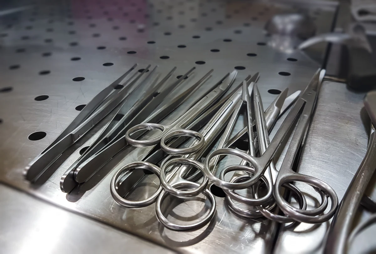 ​Na razie nie ustalono przyczyny śmierci miesięcznego dziecka, które w ubiegłym tygodniu zmarło na terenie ogródków działkowych w Poznaniu. Chłopczyk był pod opieką rodziców. Sekcja nie wykazała, by dziecko miało jakieś obrażenia - przekazała prokuratura.