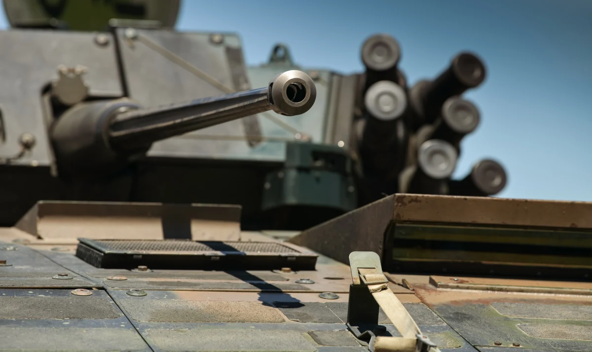 "Absolutnie popieramy wysyłanie jakichkolwiek zdolności wojskowych Ukrainie, w tym czołgów" - oświadczył w czwartek rzecznik Pentagonu gen. Pat Ryder. Jednocześnie dodał, że są to suwerenne decyzje państw i należy brać w tym pod uwagę kwestie m.in. logistyki.