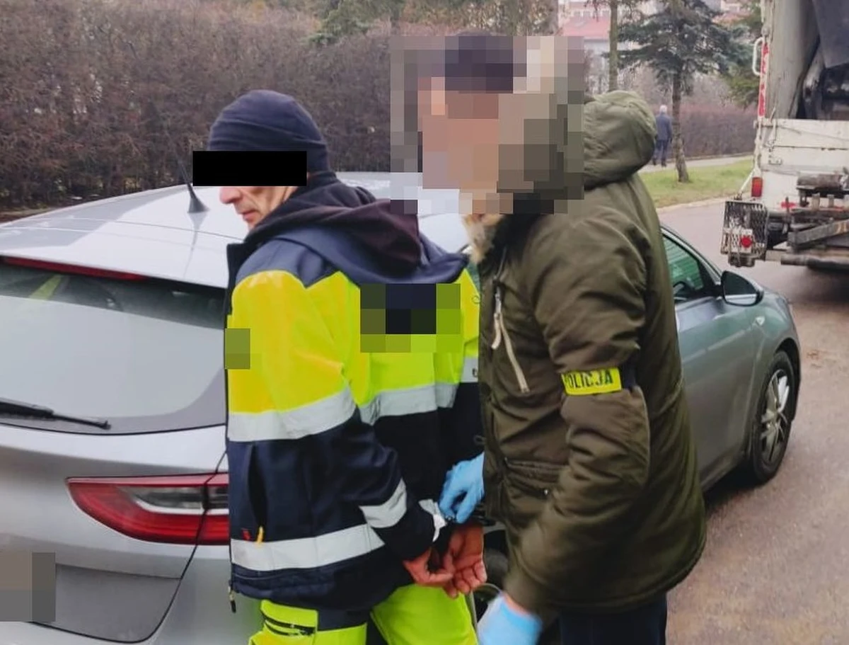 Do 12 lat więzienia grozi 54-latkowi z Gdańska zatrzymanemu za rozpowszechnianie pornografii dziecięcej przez policjantów z Lublina. Mężczyzna usłyszał już zarzuty i został tymczasowo aresztowany na 3 miesiące. 