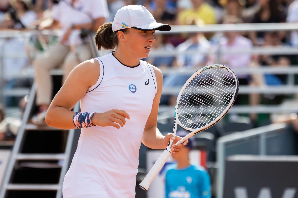 Pora na pierwszy w tym roku turniej wielkoszlemowy. Na kortach w Melbourne jutro rozpocznie się Australian Open. Rozstawieni z numerem jeden są Iga Świątek i Hiszpan Rafael Nadal. W singlu nasz kraj reprezentować będą oprócz Świątek także Magda Linette i Hubert Hurkacz. O szansach biało-czerwonych Patryk Serwański porozmawiał z komentatorem Eurosportu Karolem Stopą.