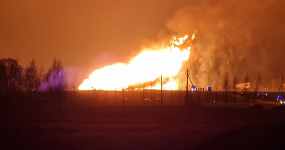 Eksplozja gazociągu w miejscowości Poswol na północy Litwy. Według doniesień płomienie sięgały wysokości około 50 metrów. Podjęto decyzję o ewakuacji okolicznych mieszkańców.