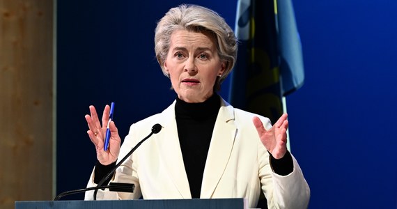 Komisja Europejska oceni, czy ostatni zmiany w polskim sądownictwie mogą doprowadzić do wypłaty środków z Funduszu Odbudowy dopiero wtedy, gdy nowe prawo zostanie wdrożone - przekazała przewodnicząca KE Ursula von der Leyen w szwedzkiej Kirunie. 