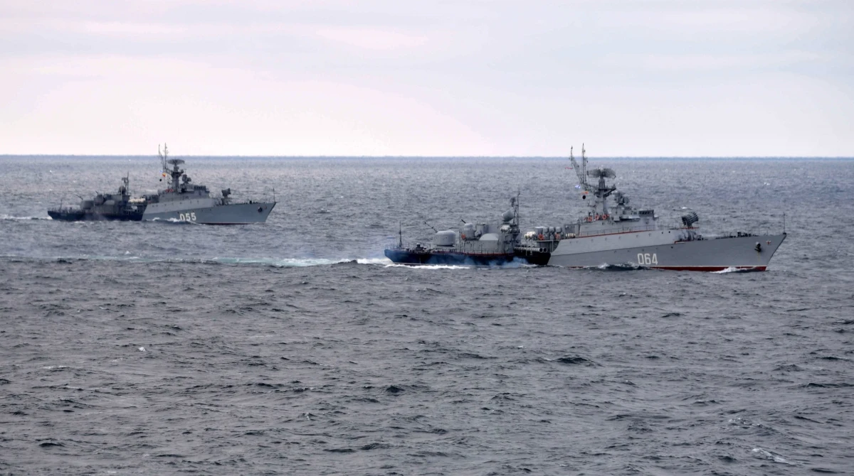 ​Rosja wycofała co najmniej 10 okrętów Floty Czarnomorskiej z bazy w Noworosyjsku w Morze Czarne - poinformowało ministerstwo obrony Wielkiej Brytanii. Według ekspertów, Rosja najprawdopodobniej spodziewa się dla swoich okrętów zagrożenia.