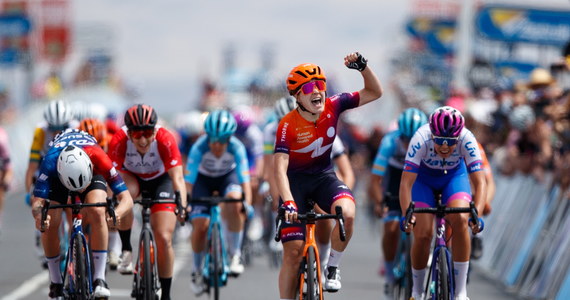 ​Daria Pikulik (Human Powered Health) wygrała w niedzielę 1. etap zaliczanego do World Tour kolarskiego wyścigu kobiet Santos Tour Down Under. Jedyna w stawce Polka na finiszu wyprzedziła Francuzkę Clarę Copponi (FDJ) i objęła prowadzenie w klasyfikacji.
