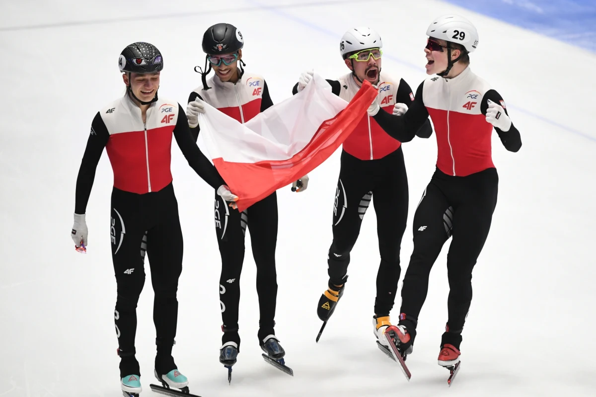 Polscy łyżwiarze wywalczyli brązowy medal w sztafecie na 5000 m mistrzostw Europy w short tracku. W Gdańsku najlepsi okazali się Holendrzy, drudzy byli Włosi, a stawkę zamknęli Francuzi.