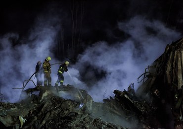 Zełenski o tragedii w Dnieprze: Los ponad 30 osób pozostaje nieznany