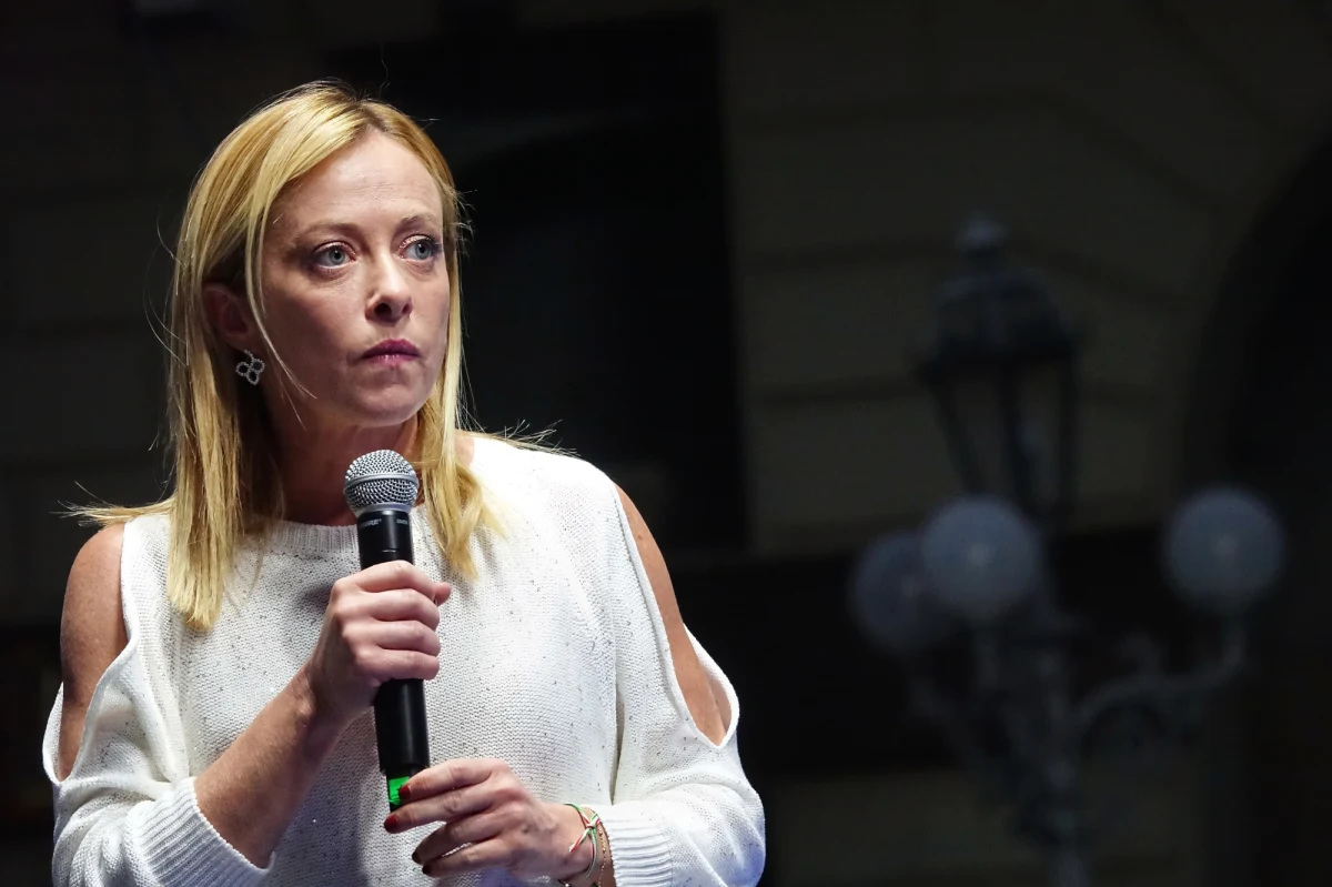 Premier Włoch Giorgia Meloni była w młodości opiekunką córki Fiorello, najbardziej znanego włoskiego komika, prezentera radiowego i telewizyjnego. Przypomniano o tym w telewizji RAI w niedzielę, gdy szefowa rządu skończyła 46 lat.