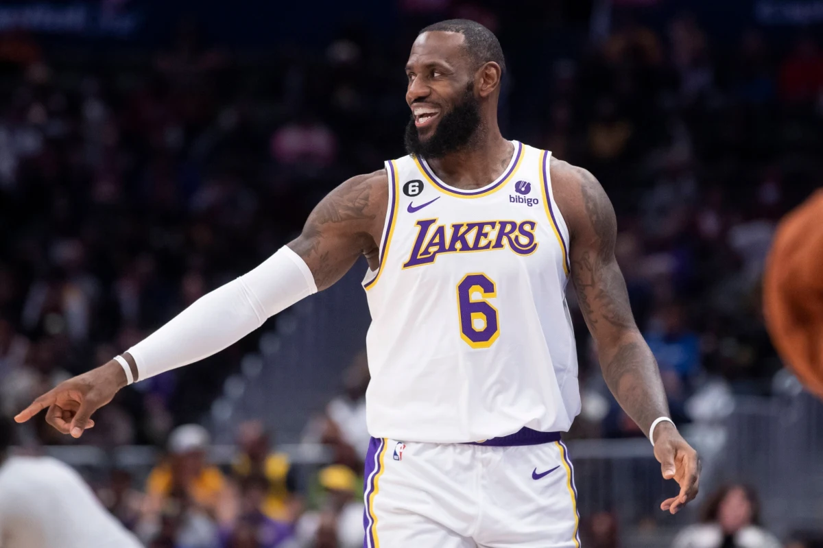LeBron James jako drugi koszykarz w historii - po Kareemie Abdul-Jabbarze - przekroczył granicę 38 tysięcy punktów zdobytych w lidze NBA. Do najlepszego strzelca wszech czasów brakuje mu 363 "oczek".