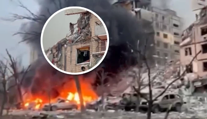 Ukraina: Rosjanie ostrzelali blok mieszkalny. Wstrząsające nagranie z Dniepru