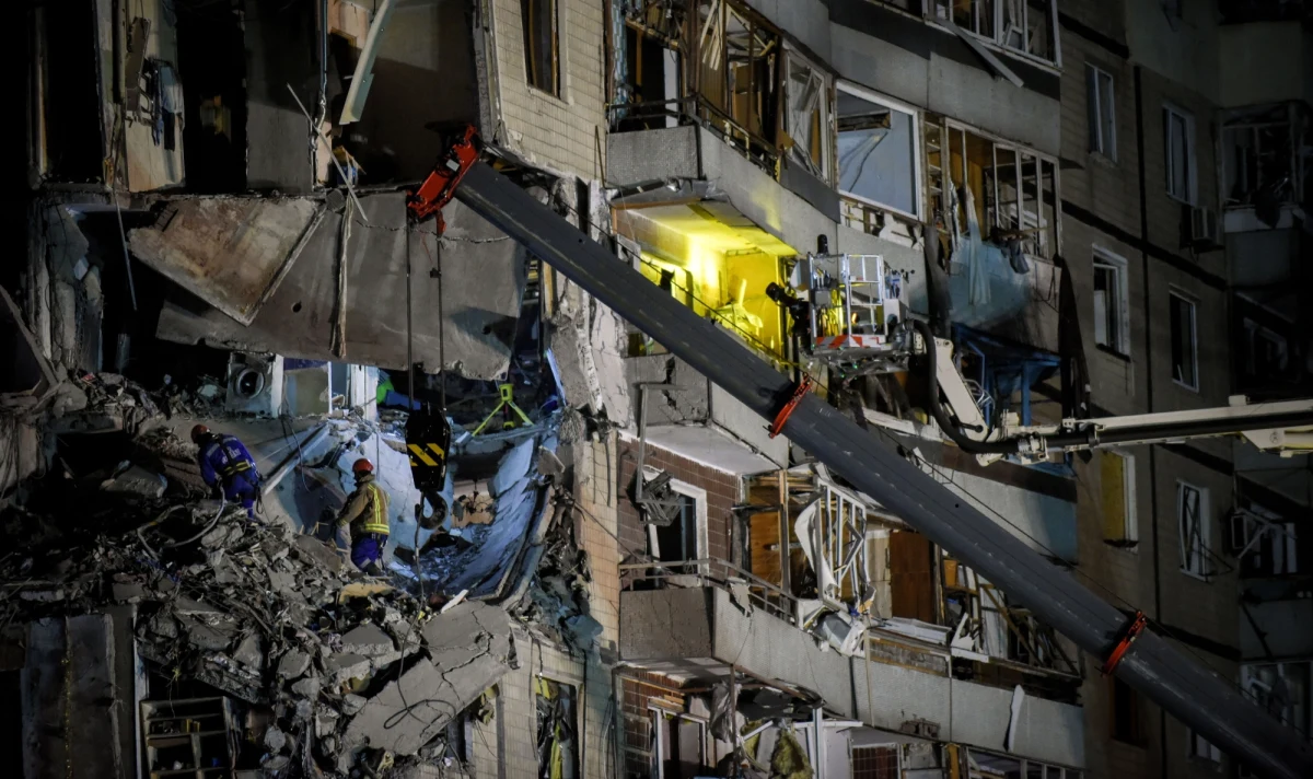 Rosjanie używają rakiet, które mają, a w tej chwili posiadają już tylko coraz starsze pociski, dlatego nie trafiają tam, gdzie trzeba - przekonywał w rozmowie w RMF24 komandor Maksymilian Dura, ekspert portalu Defence 24. 