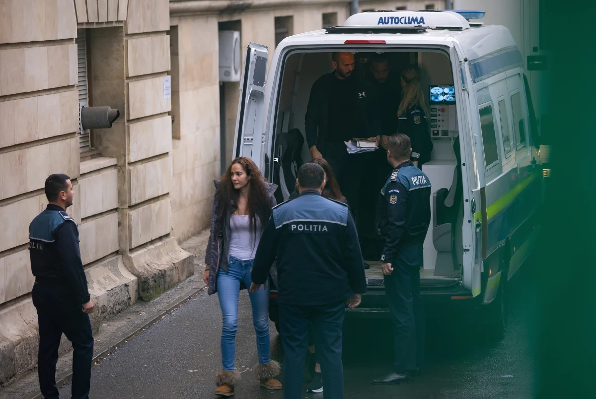 Rumuńskie organy ścigania przejęły blisko 30 luksusowych dóbr należących do brytyjskiego celebryty Andrew Tate’a. Według rumuńskiego resortu sprawiedliwości, oskarżony m.in. o handel żywym towarem kickbokser zgromadził w tym kraju majątek przekraczający 3,6 mln euro.