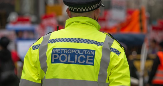 Funkcjonariusz londyńskiej policji metropolitalnej​ 48-letni David Carrick przyznał się do 49 przestępstw, głównie natury seksualnej. Skargi na niego wpływały od lat, ale służby kontrolne w policji bagatelizowały doniesienia. 