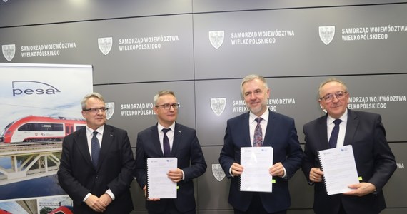 We wtorek w Poznaniu władze województwa wielkopolskiego i przedstawiciele bydgoskiej spółki Pesa podpisały umowę na ponad  na zakup czterech nowych elektrycznych zespołów trakcyjnych. Koszt zakupu to ponad 142 mln zł. Pierwsze pociągi mają trafić do samorządu w ciągu 30 miesięcy.