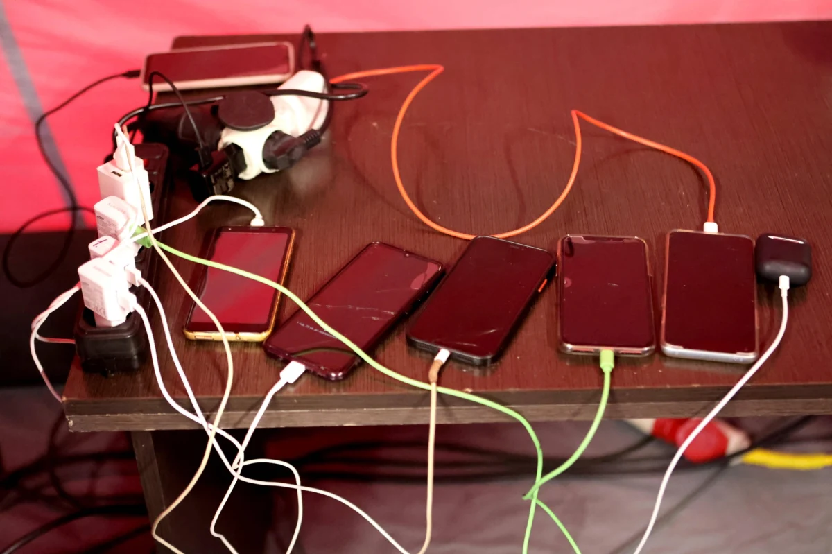 Szef komisji PE ds. Pegasusa i innych programów szpiegujących Jeroen Lenaers (z frakcji EPL) - odrzucił sugestie europosła PiS Dominika Tarczyńskiego, że afera korupcyjna nazywana "Katargate" podważa zarzuty wobec polskich władz. W listopadzie zeszłego roku komisja Pegasusa skrytykowała rząd w Warszawie za inwigilację "rozszerzoną prawie bez ograniczeń". Korespondentka RMF FM dotarła do korespondencji obu eurodeputowanych.  