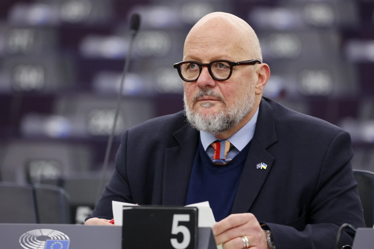 ​Socjaldemokrata z frakcji S&D, Luksemburczyk Marc Angel został wybrany w środę na stanowisko wiceszefa Parlamentu Europejskiego. Nowo wybrany wiceprzewodniczący zastępuje Greczynkę Evę Kaili, która została odwołana po wybuchu skandalu korupcyjnego.