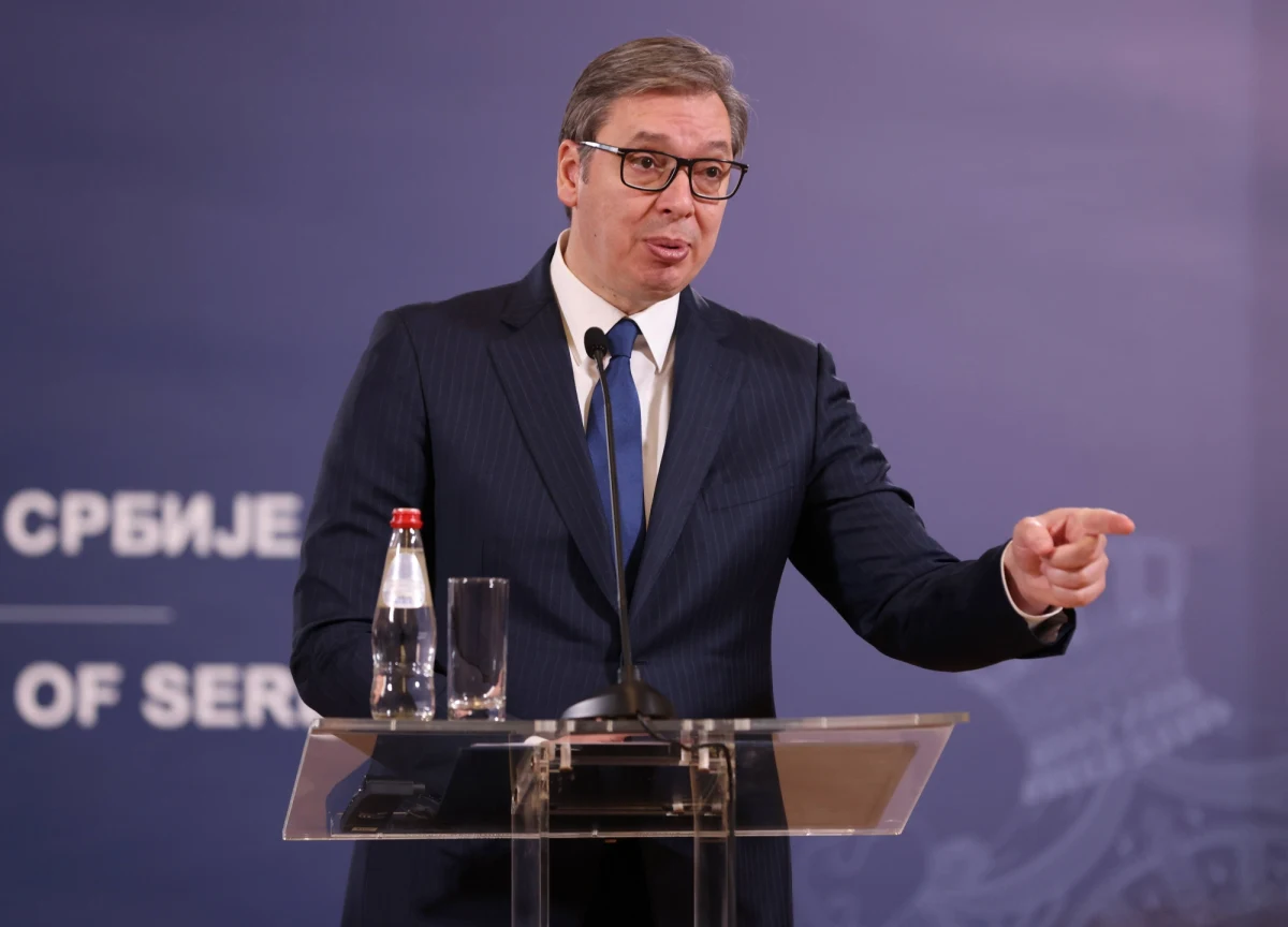 Serbia, tradycyjnie jeden z najbliższych sojuszników Rosji w Europie, stara się zdystansować od Moskwy. Świadczą o tym kolejne wypowiedzi prezydenta Aleksandara Vučicia, który najpierw powiedział, że Rosja powinna wstrzymać wysiłki mające na celu rekrutację Serbów do walki w szeregach Grupy Wagnera, a teraz odrzucił roszczenia terytorialne Rosji wobec Ukrainy.