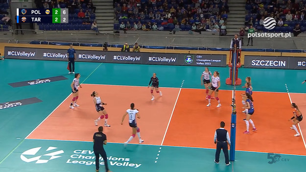 Skrót meczu 4. kolejki fazy grupowej Ligi Mistrzyń Grupa Azoty Chemik Police - CSM Targoviste 3:2 (29:27, 25:20, 23:25, 13:25, 15:4).