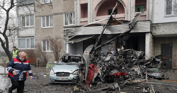 Sześć osób, które w wyniku katastrofy śmigłowca w Browarach pod Kijowem odniosły poważne obrażenia, przygotowują się do kuracji w zagranicznych ośrodkach leczenia oparzeń - poinformowały ukraińskie władze. W tym kontekście wymieniona jest także Polska. W wypadku śmigłowca zginęło w środę 14 osób, w tym kierownictwo ukraińskiego MSW.
