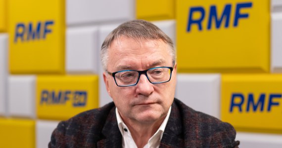 "Ukraina jest w stanie wojny z Rosją, dlatego jej władze biorą pod uwagę różne scenariusze, również i te dotyczące strat wśród przedstawicieli ukraińskiego rządu. Chodzi także o osoby ze ścisłego otoczenia Wołodymyra Zełenskiego" - mówił w internetowym Radiu RMF24 poseł Koalicji Polskiej i były minister spraw wewnętrznych, koordynator specsłużb Marek Biernacki. Jak dodawał, nasi wschodni sąsiedzi są przygotowani na konsekwencje takich sytuacji. 