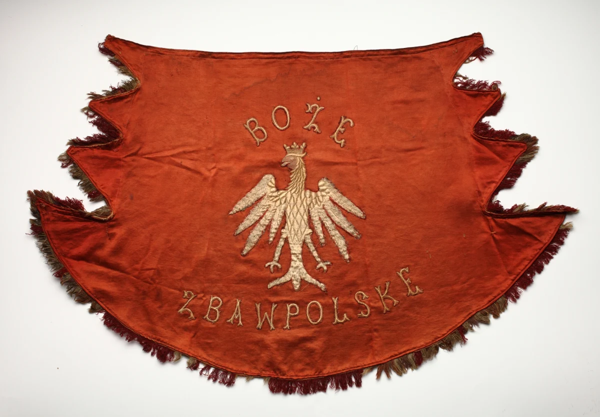 Pamiątki związane z powstaniem styczniowym m.in. czarną biżuterię patriotyczną, makatę powstańczą z orłem i napisem: "Boże zbaw Polskę" oraz kajdany, w jakie zakuwano wówczas więźniów można oglądać w Pałacu Krzysztofory.  

