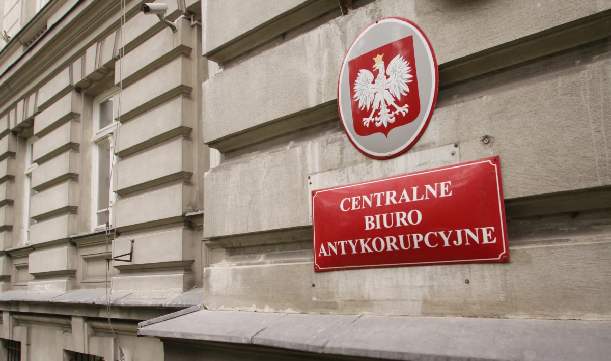 Jest zawiadomienie Orlenu do Centralnego Biura Antykorupcyjnego w sprawie zakończonego fiaskiem projektu samochodu elektrycznego w Grupie Lotos S.A. - dowiedział się nieoficjalnie reporter RMF FM. Koncern, który przejął Lotos, twierdzi, że zarząd tej firmy w latach 2016-2018 miał jej wyrządzić szkodę znacznych rozmiarów.