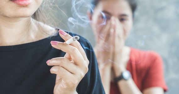 Włoski minister zdrowia Orazio Schillaci zapowiedział zaostrzenie przepisów o zakazie palenia papierosów, także elektronicznych. Zabronione ma być ich palenie na otwartej przestrzeni w obecności dzieci i kobiet w ciąży.