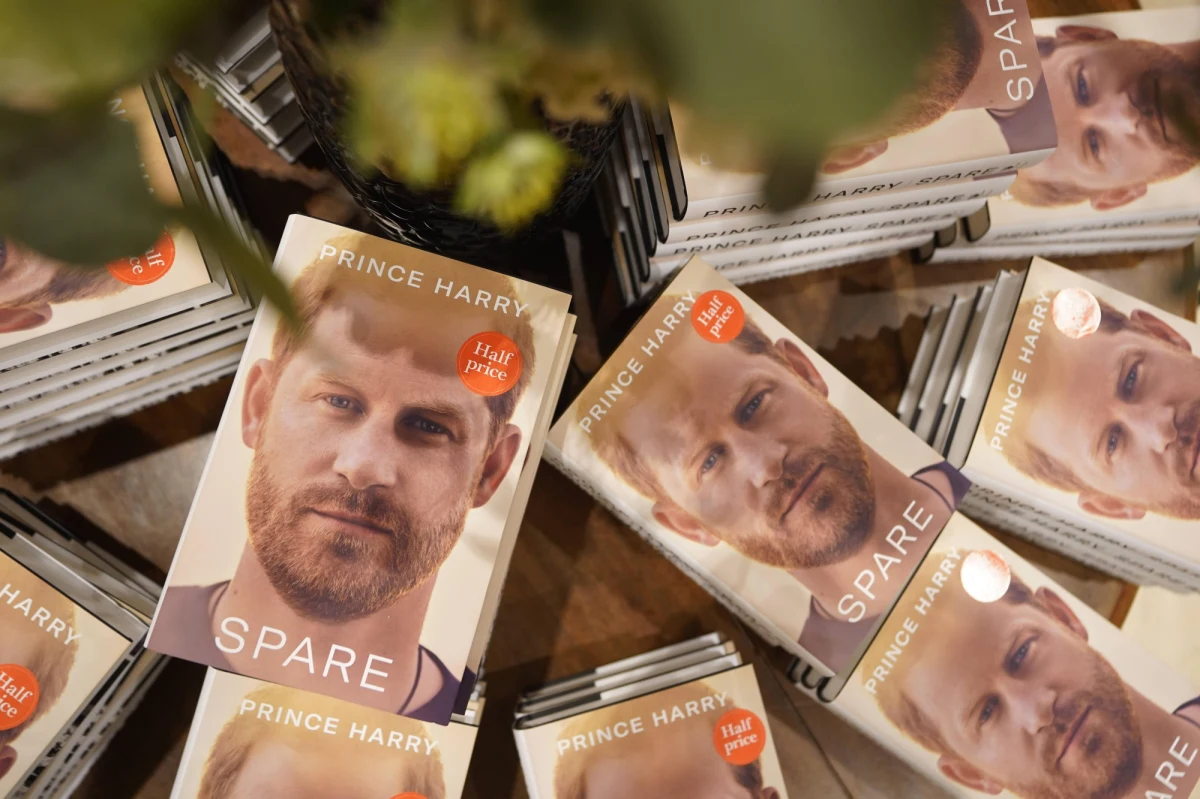 Iran oskarża brytyjskiego księcia Harry'ego o popełnienie zbrodni wojennych. Ministerstwo spraw zagranicznych w Teheranie odniosło się do informacji zawartych w autobiografii księcia, która od 10 dni robi furorę w księgarniach. Powołując się na nią, Iran zaatakował także brytyjskie władze. 