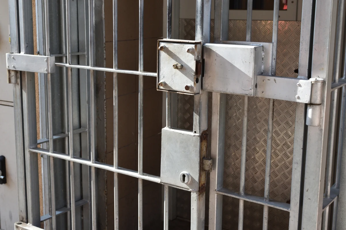 Sąd Rejonowy w Lęborku zdecydował o umieszczeniu 33-letniej Aleksandry B. z Dąbrówna w areszcie śledczym z oddziałem psychiatrycznym. Kobieta jest podejrzana o zabójstwo 5-letniej córki.