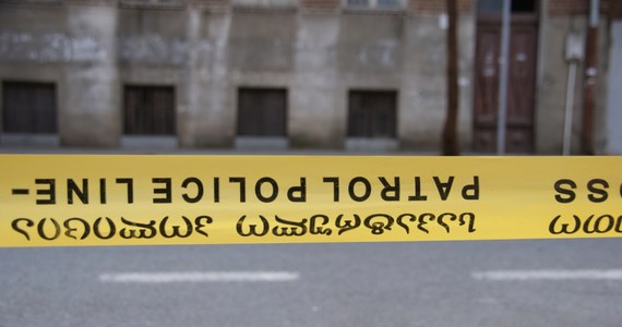Były żołnierz zabił pięć osób, w tym policjanta, otwierając ogień z balkonu budynku mieszkalnego, a następnie popełnił samobójstwo - poinformowała w piątek agencja Reutera, powołując się na gruzińskie ministerstwo spraw wewnętrznych.