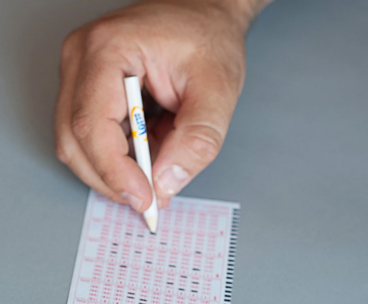 5 646 704,70 zł wygrała w ostatnim losowaniu Lotto osoba, która trafiła "szóstkę". Już wiadomo, że zagrała ona w Kętrzynie. 