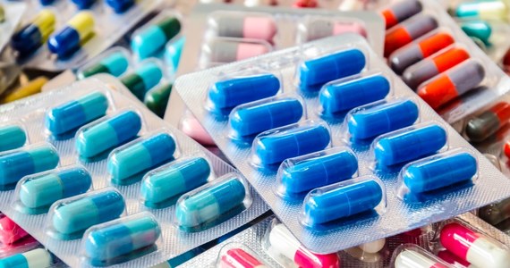 Zmniejsza się liczba leków, których brakuje w polskich aptekach. To wniosek z najnowszego wykazu przygotowanego przez Główny Inspektorat Farmaceutyczny. Na najnowszej liście są 42. medykamenty. Dla porównania: tydzień temu było ich 113.  